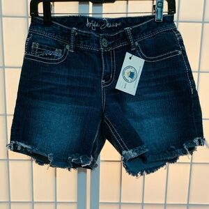 ARIYA Jeans Cut-off Denim Shorts ~ Mid Thigh ~ Embellished Pockets ~ Size 7/8